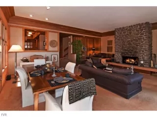 Photo #5: 940951 Listing 