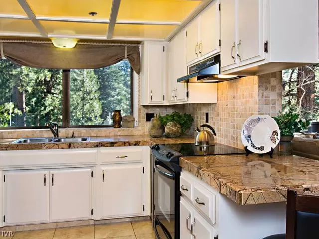 MLS: 940968 Condo For Sale