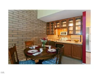 Photo #4: 940981 Listing 