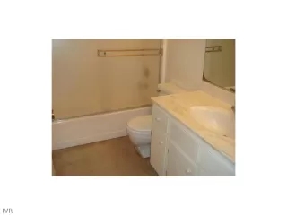 Photo #2: 940984 Listing