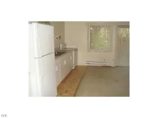 Photo #4: 940984 Listing