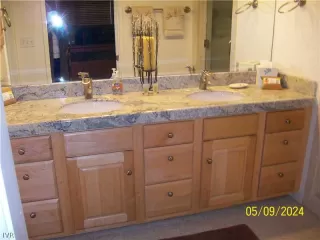 Photo #6: 941076 Listing