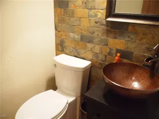 Photo #6: 941214 Listing