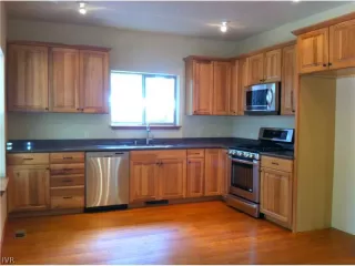 Photo #4: 941342 Listing