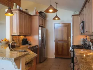 Photo #5: 941418 Listing 