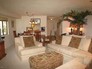 Photo #6: 941557 Listing