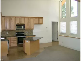 Photo #3: 941604 Listing 