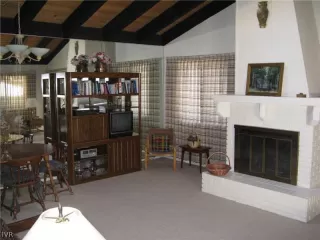 Photo #2: 941652 Listing