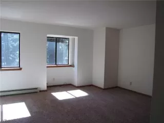 Photo #5: 941745 Listing