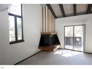 Photo #6: 941778 Listing