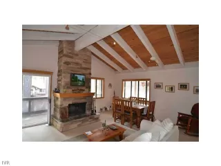 Photo #5: 941802 Listing