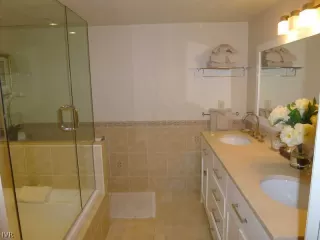 Photo #6: 941823 Listing