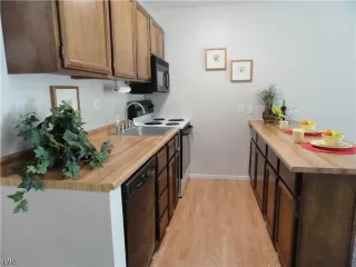 Photo #2: 941951 Listing 