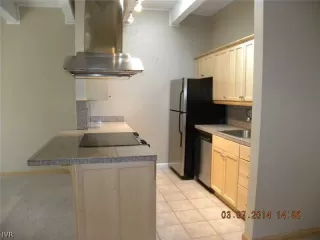 Photo #3: 941980 Listing 