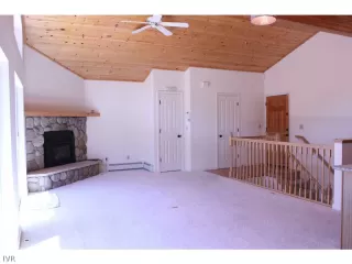 Photo #4: 941993 Listing