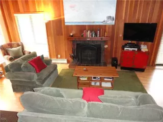 Photo #1: 941997 Listing