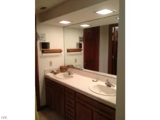 Photo #6: 942125 Listing