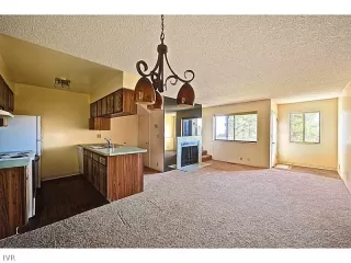 Photo #5: 942281 Listing