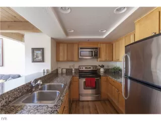 Photo #5: 942327 Listing