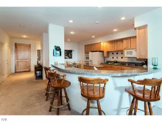 Photo #5: 942394 Listing 