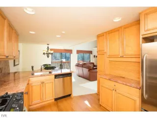 Photo #3: 942426 Listing