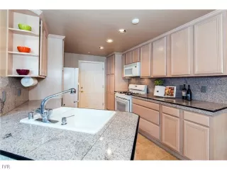 Photo #5: 942453 Listing