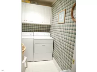 Photo #5: 942578 Listing