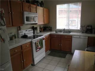 Photo #6: 942698 Listing