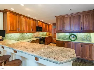 Photo #5: 942854 Listing