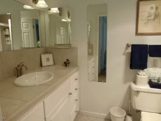 Photo #5: 942881 Listing