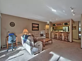 Photo #5: 942904 Listing