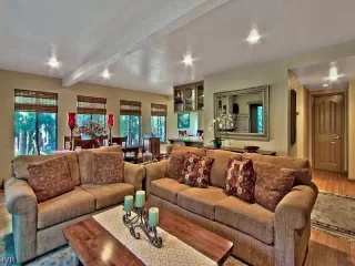 Photo #5: 942956 Listing