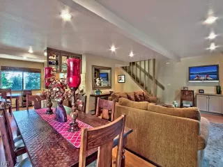 Photo #6: 942956 Listing