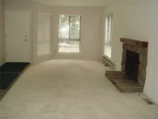 Photo #5: 942987 Listing