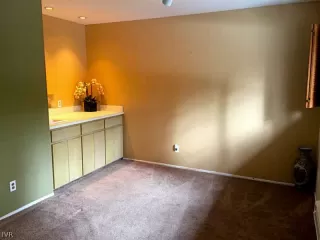 Photo #3: 943022 Listing