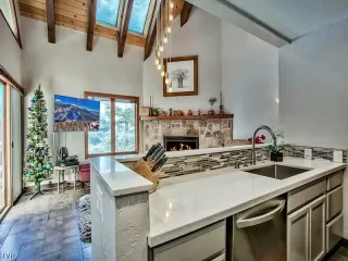 Photo #4: 943063 Listing