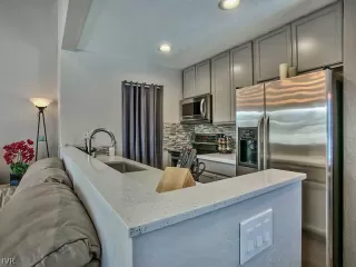 Photo #5: 943063 Listing