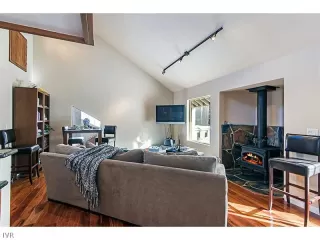 Photo #5: 943074 Listing 