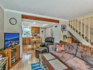 Photo #4: 943094 Listing