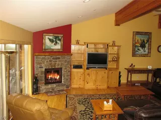 Photo #5: 943220 Listing