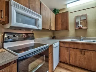Photo #5: 943251 Listing 