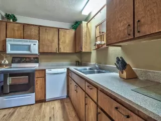 Photo #6: 943251 Listing 