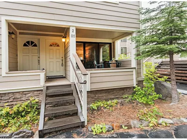 MLS: 943323 Condo For Sale