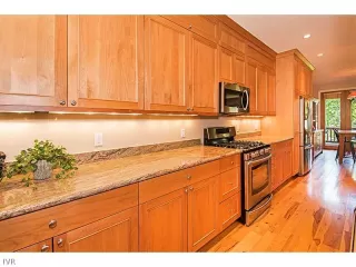 Photo #6: 943347 Listing