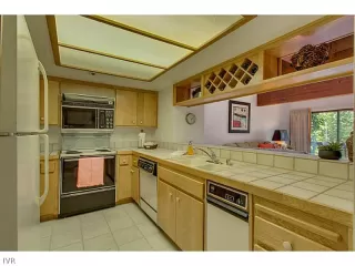 Photo #4: 943400 Listing