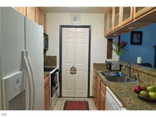 Photo #4: 943416 Listing