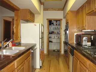 Photo #3: 943436 Listing