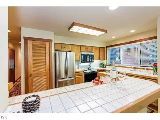 Photo #4: 943482 Listing