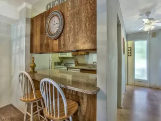 Photo #4: 943523 Listing 
