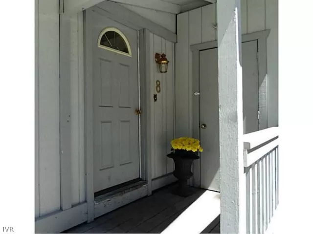 MLS: 943564 Condo For Sale